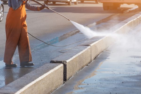 Cost of Commercial Concrete Cleaning in Lexington