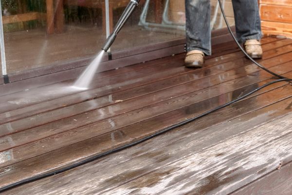 Cost of Pool Deck Power Washing in Lexington