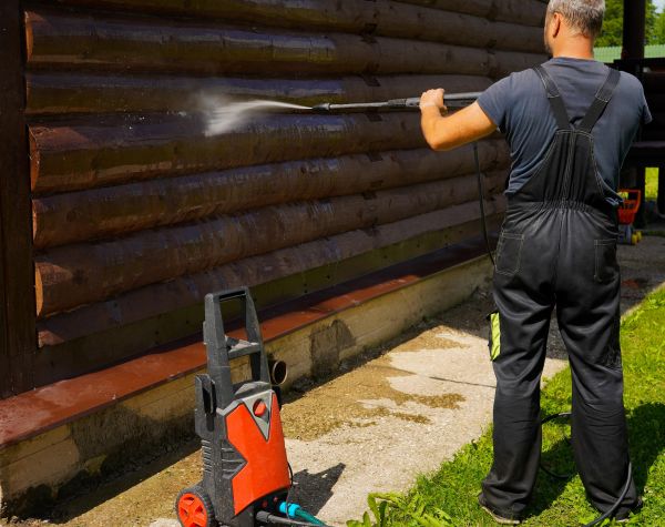 Cost of Log Home Pressure Washing in Lexington