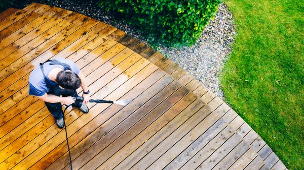 Cost of Deck Pressure Cleaning in Lexington