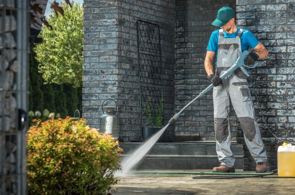 Cost of Outside House Cleaning in Lexington